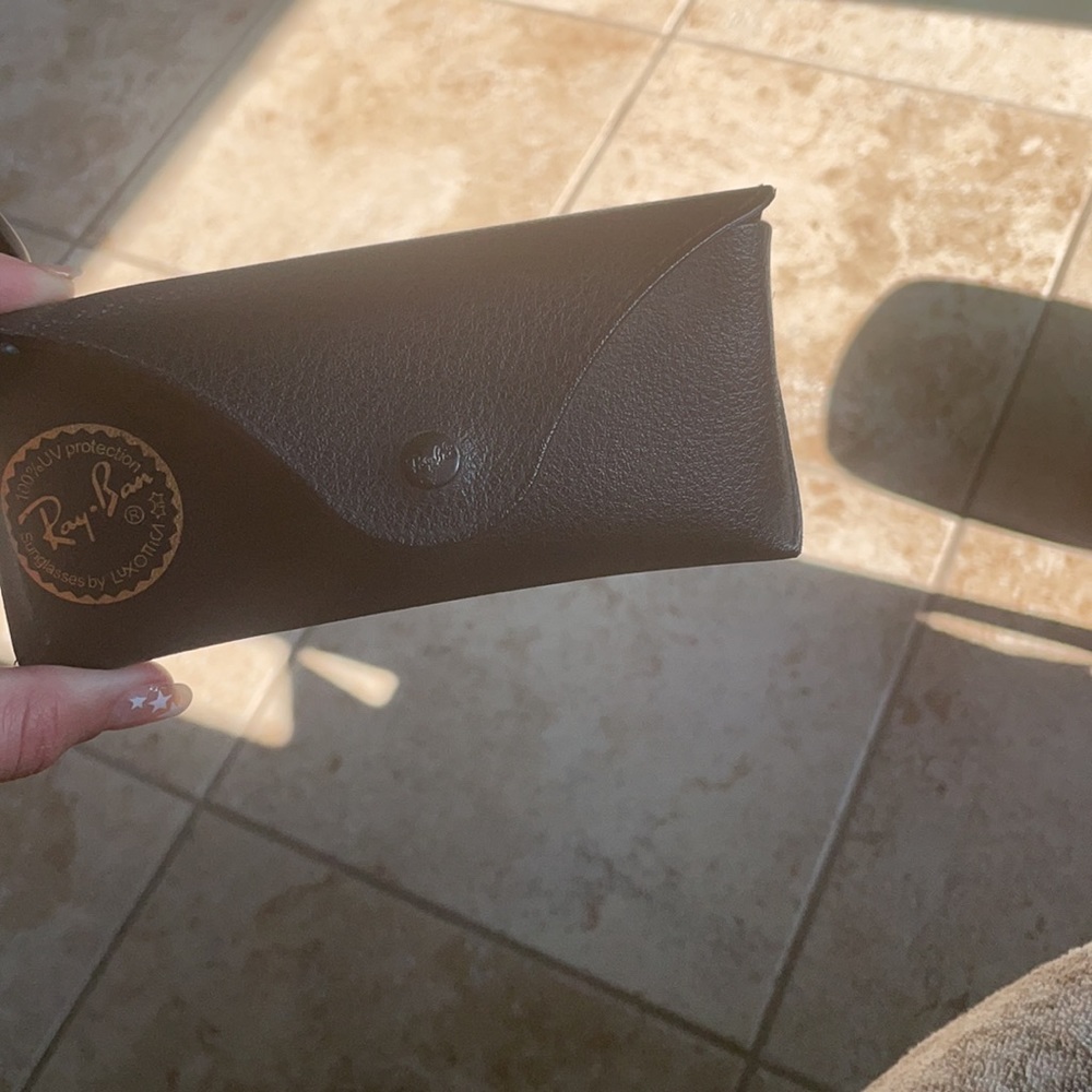 black Ray bans - Picture 2 of 2